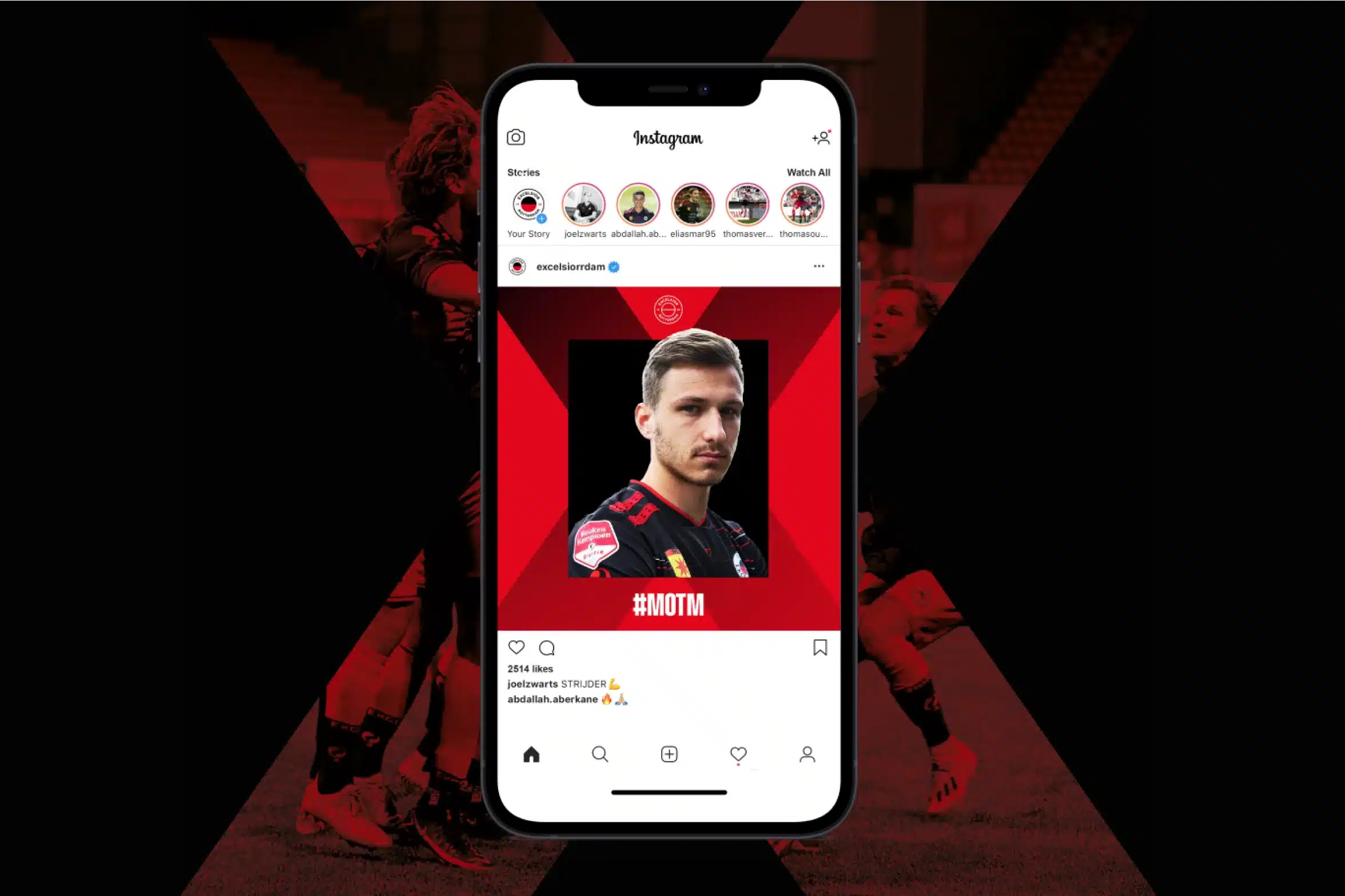 Een mobiele telefoon die een Instagram-post toont met een afbeelding van een voetballer van Excelsior Rotterdam